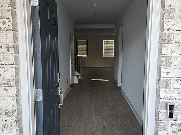 3rd image of 340 Meacham Ct