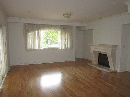 5th image of 11916 Gorham Ave APT 101