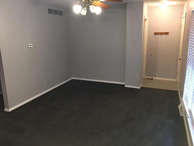 701 Perry St — Photo 5