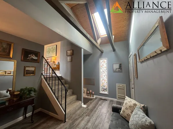 3052 Tamarak Dr, Manhattan, KS 66503