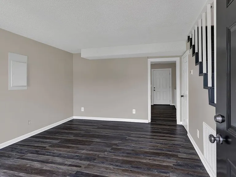 2439 Paulawood Dr — Photo 10