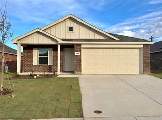 1380 Beach Dr, Azle, TX 76020