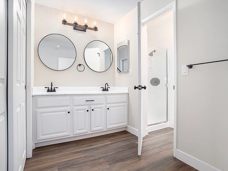 7196 Tamarack Dr — Photo 18