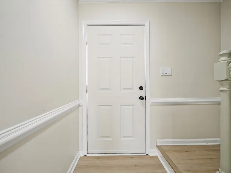 5589 Campus Dr #1 — Photo 29