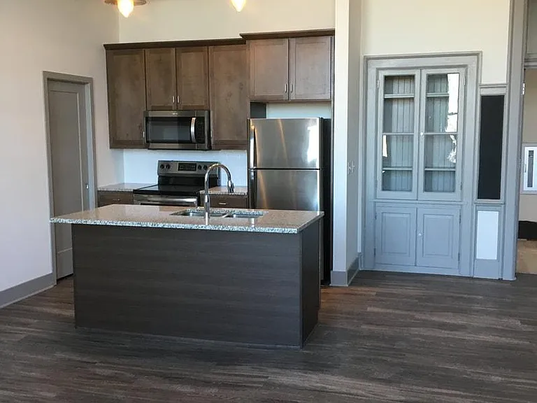 Norman School Lofts — Photo 15