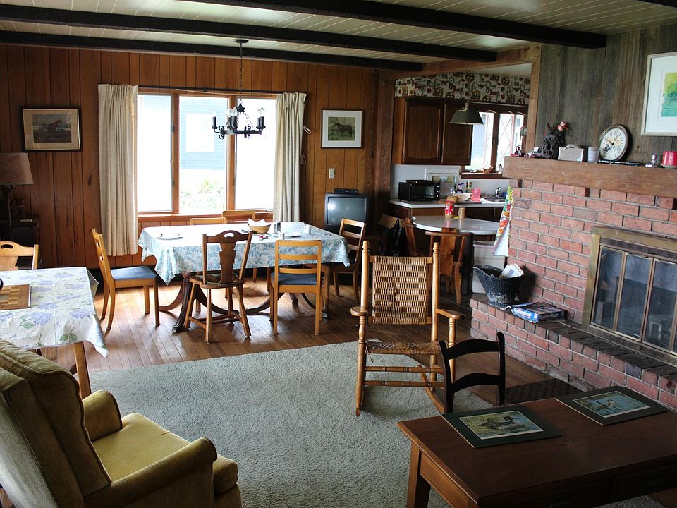 2nd image of 3148 Chautauqua Ave