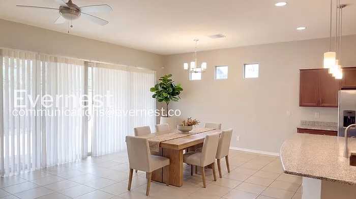 4 bed, 3.0 bath, 1737 sqft, $2,650 — Photo 3