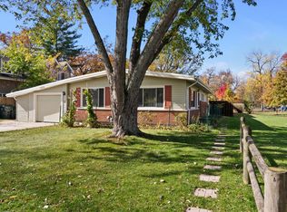 1520 Magnolia St, Glenview, IL 60025