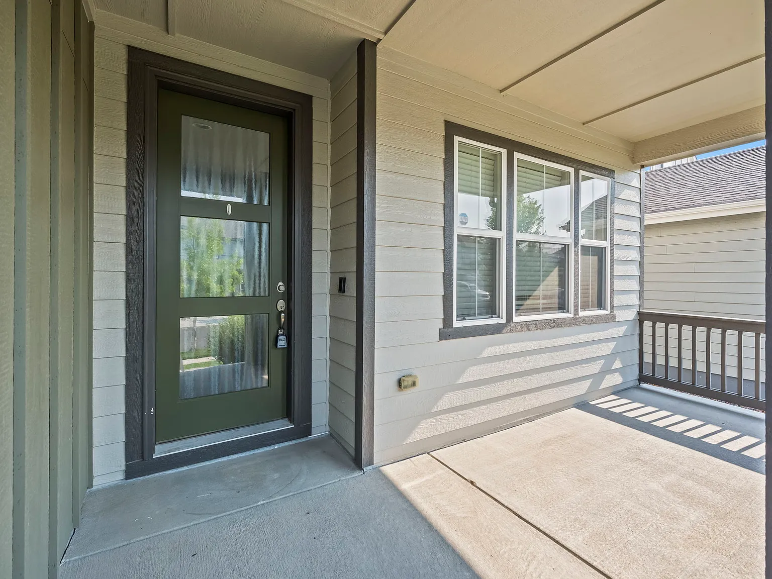 5 bed, 3396 sqft, $3,500 — Photo 3