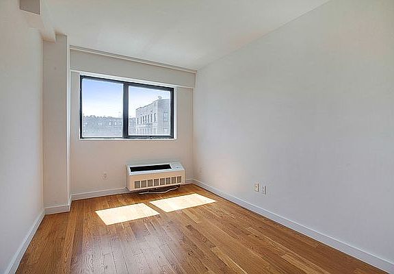 5th image of 2217 Caton Ave #55