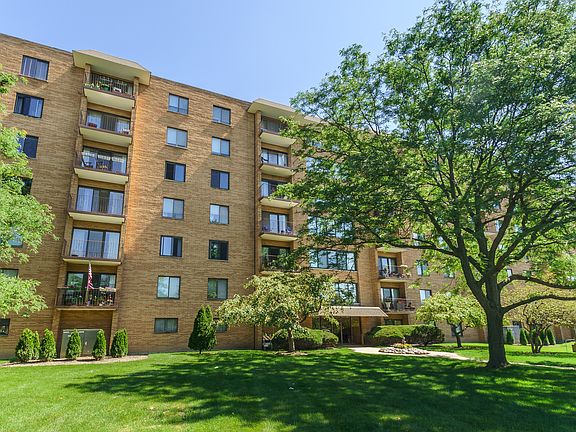 2nd image of 1747 W Crystal Ln Unit 509