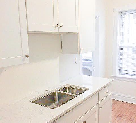 4th image of 2854 W Eastwood Ave #2