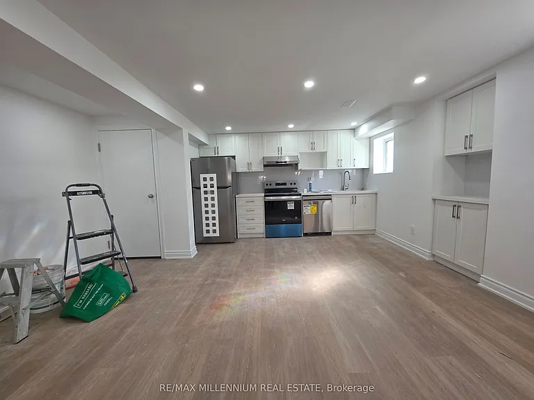 253 Easts Corners Blvd #LOWER LEVEL — Photo 6