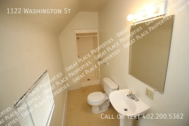 1122 Washington St — Photo 6