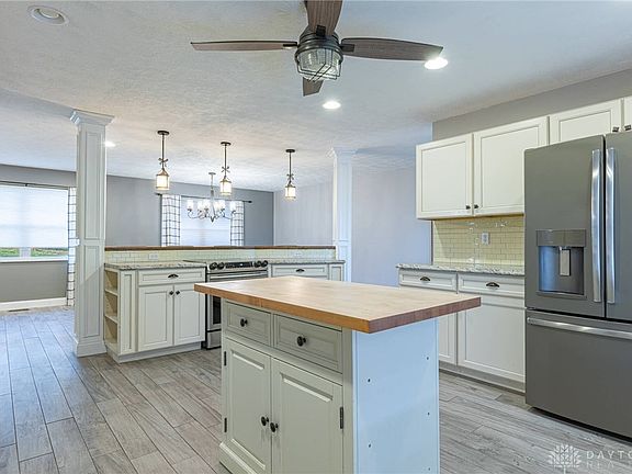 5th image of 3869 Frostwood Dr