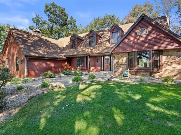 600 Glen Erin DRIVE, Hartford, WI 53027