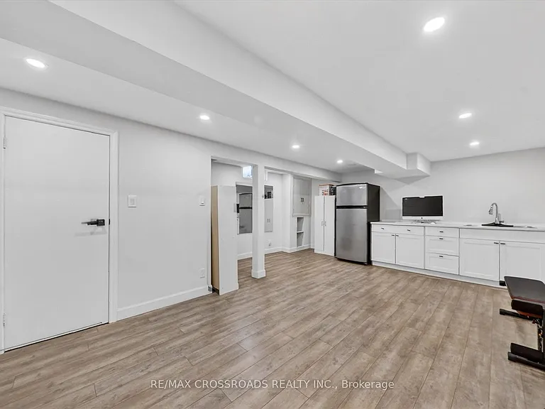 357 Pompano Ct — Photo 25