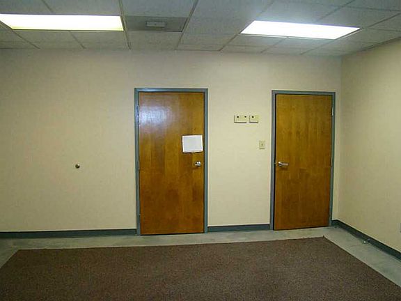 2nd image of 3215 Industrial Way