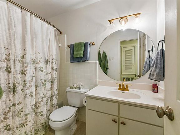 5th image of 732 Cherokee St APT 103