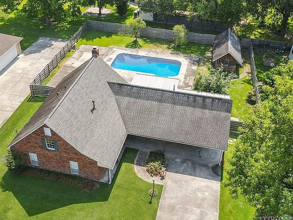 3rd image of 205 E Buffwood Dr