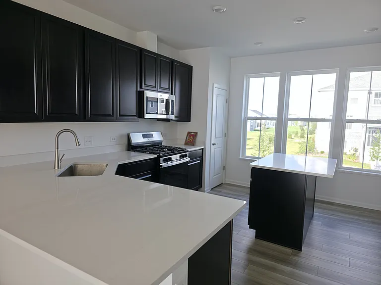 14932 S McCarthy Cir — Photo 7