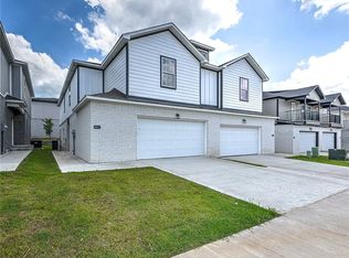 4211 W Santa Fe St #1, Fayetteville, AR 72704