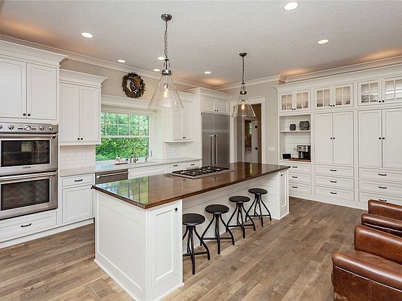5th image of 1001 Timber Brook Ave