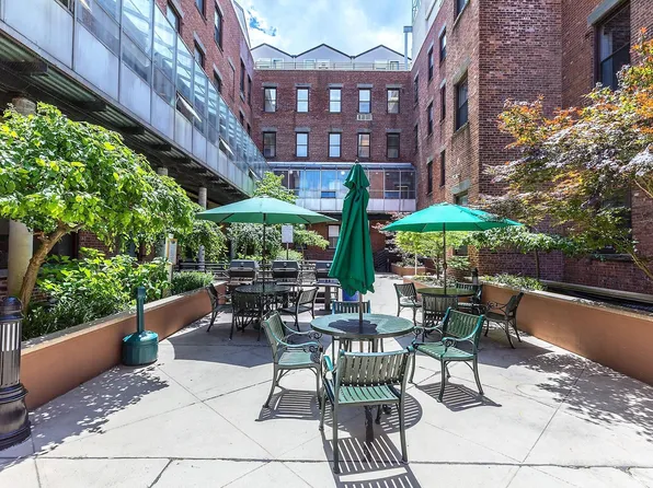 227 Christopher Columbus Drive image 15 of 18