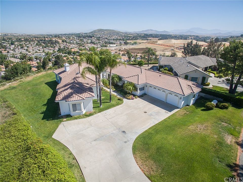 1st image of 40215 Paseo Sereno