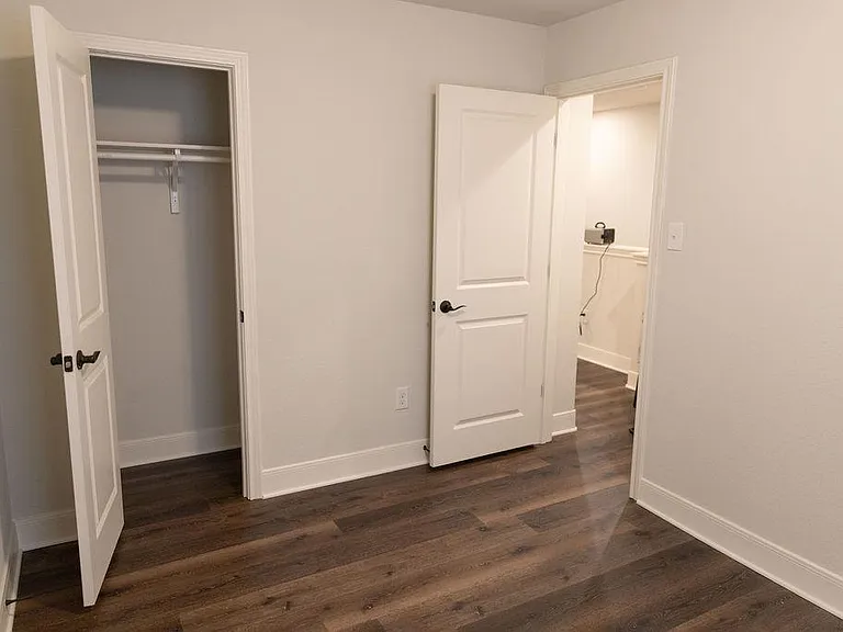 6307 Melanzane Ave #1 — Photo 19