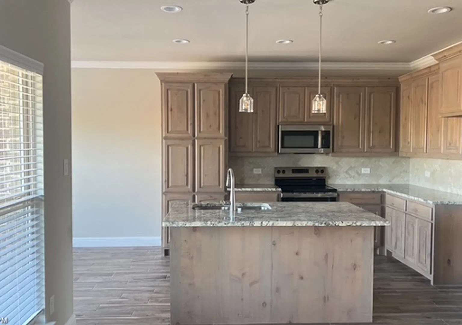 1910 Lake Tahoe Lane Cleburne,76033 — Photo 3