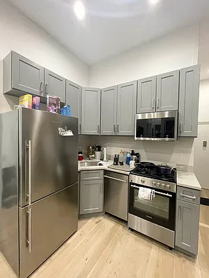 Rented by Jonis Realty | media 4