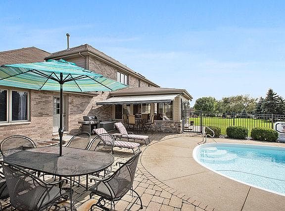 4th image of 22406 Aster Dr