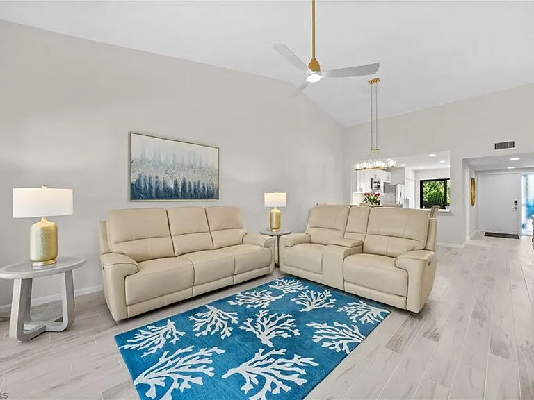 1808 Kings Lake Blvd #203 — Photo 4