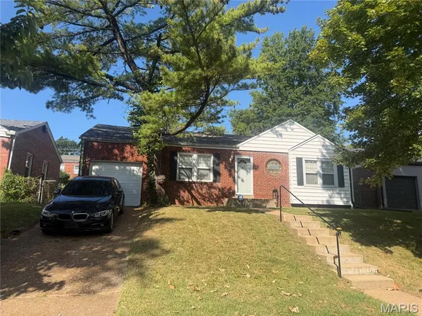 1535 Westmont Pl, Saint Louis, MO 63130