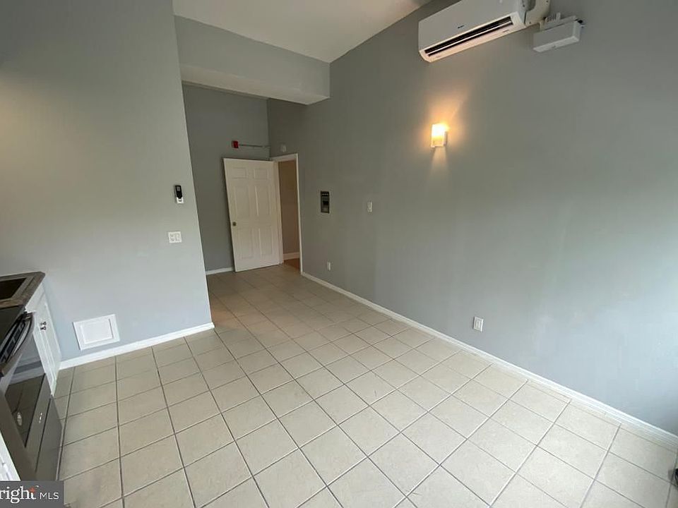 2nd image of 1304 S 9th St #6-B