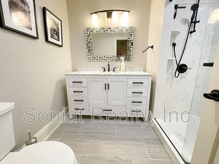 936 Conti St #11 — Photo 9