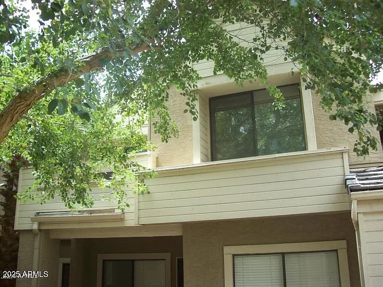 2035 S Elm St #208 — Photo 1
