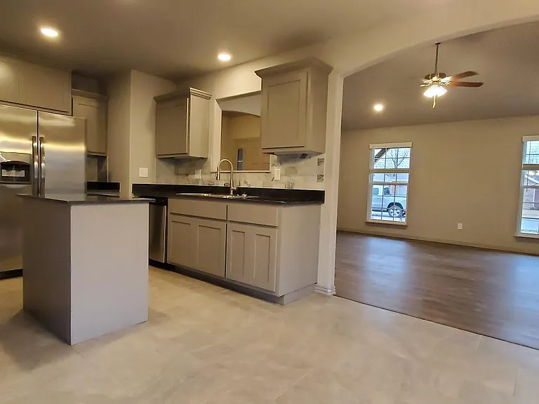 2315 W Margaret St — Photo 12