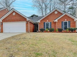 1296 Mandalay Ct SW, Lilburn, GA 30047