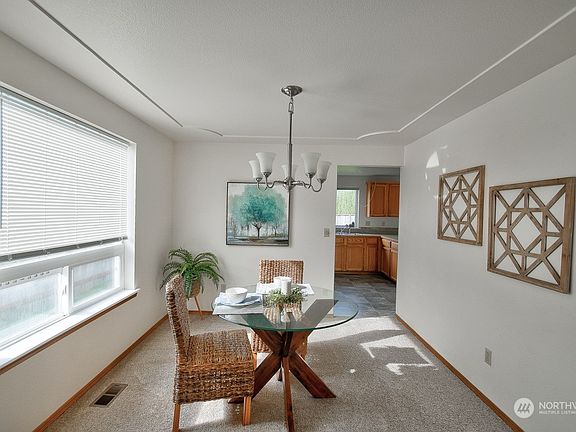 5th image of 6104 Thornbury Court SE