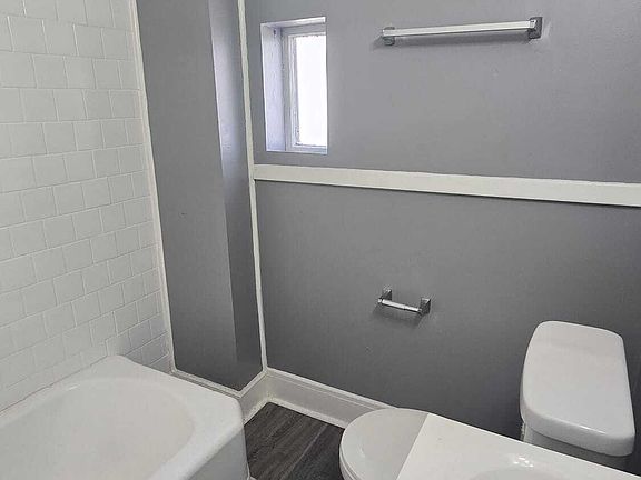 4th image of 223 Gano St #1F