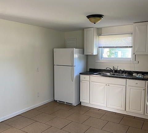 2nd image of 1508-1510 W Memorial Dr
