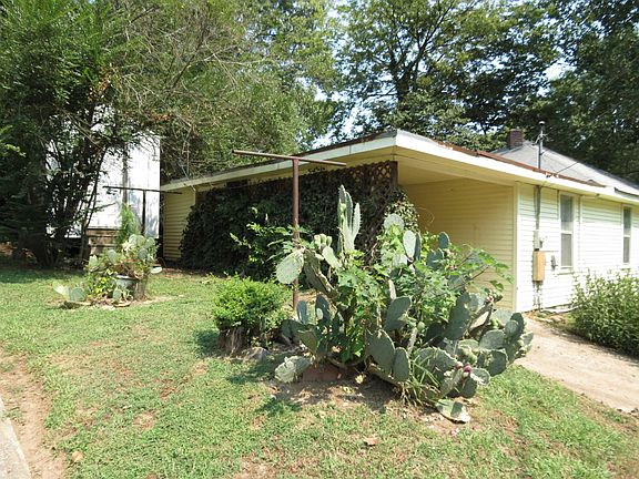4th image of 1301 Brayton Ave