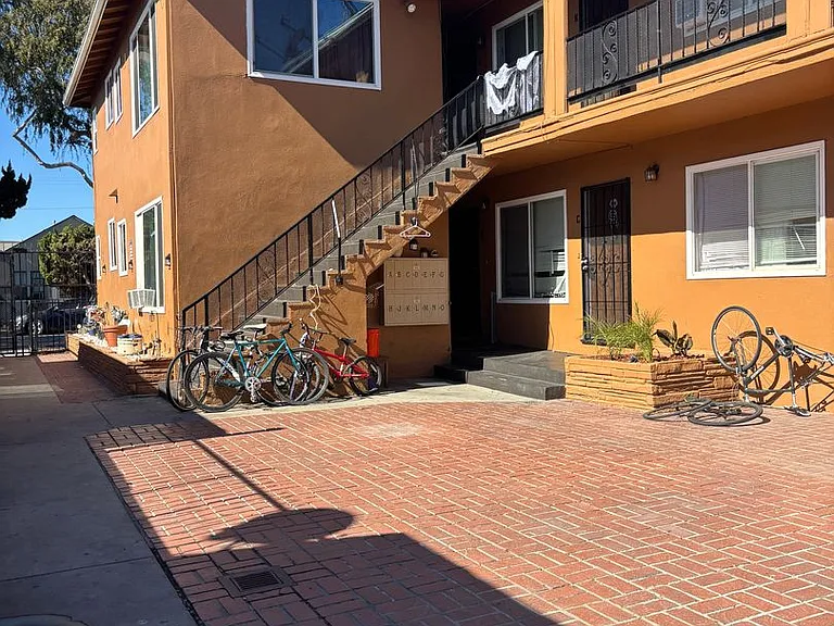 7102 Malabar St — Photo 1