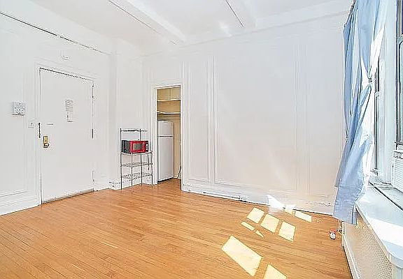3rd image of 135 E 50th St APT 10C