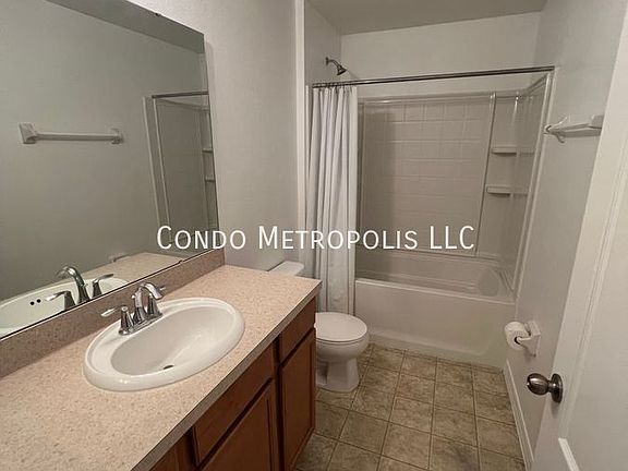 5th image of 1401 Priory Cir