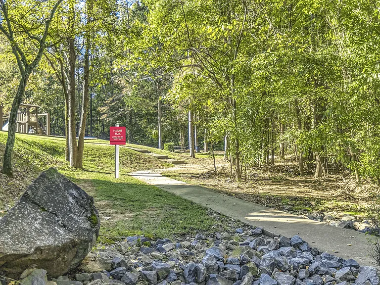 Elan at Mallard Creek Apartment Homes — Photo 20