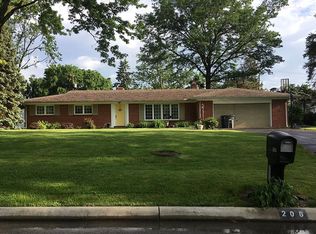 206 Cranden Dr, Perrysburg, OH 43551
