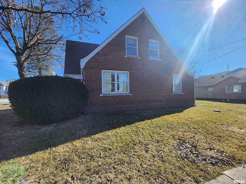 235 W Washington St, Blandinsville, IL 61420 Zillow